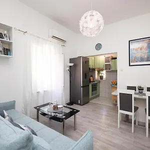 Daki's Place Apartment